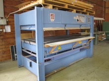 Prasa do forniru OTT 2513, rok 2000